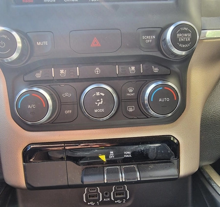 Dodge RAM cena 89000 przebieg: 83000, rok produkcji 2020 z Wolsztyn małe 232